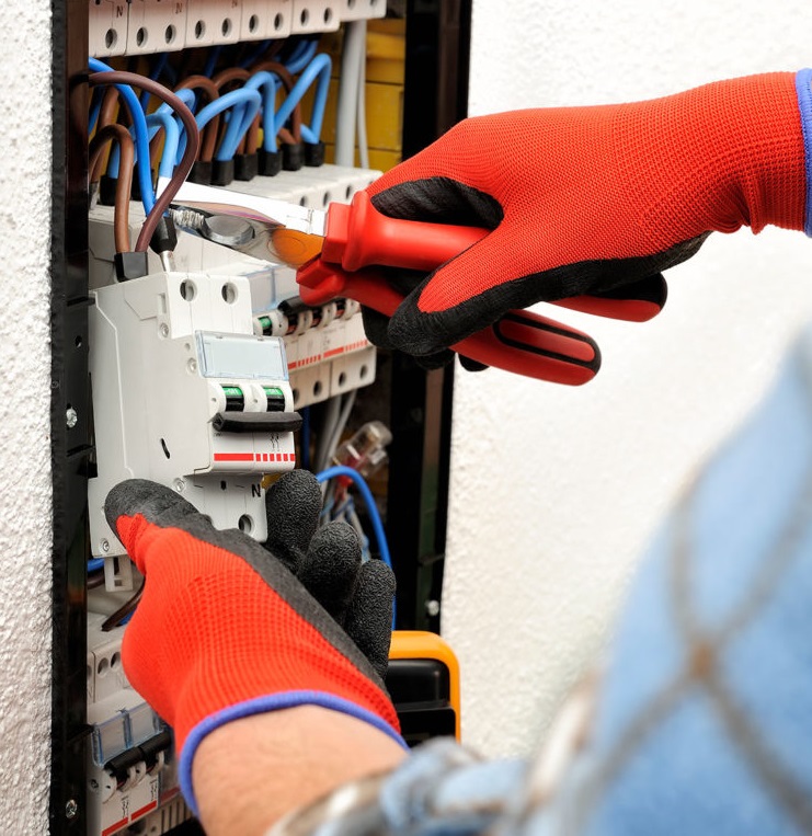 Electrical service work by Diffal