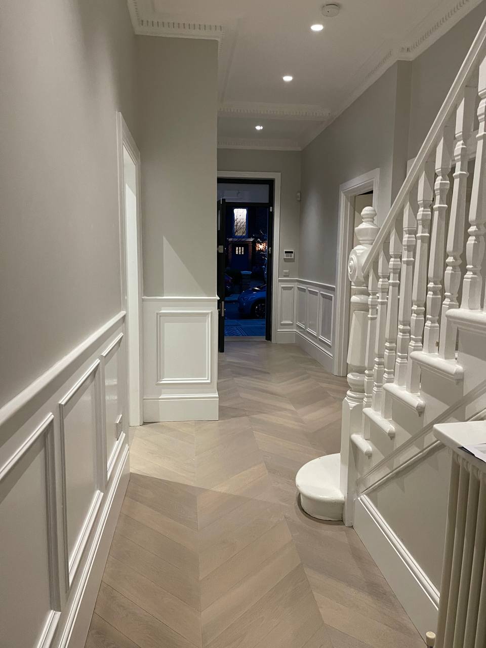 Smooth plastering finish by Diffal